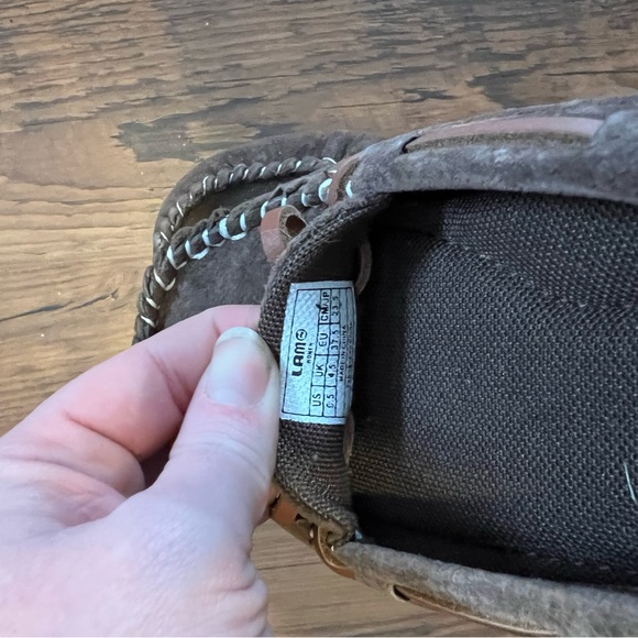 Slippers - Picture 2 of 2